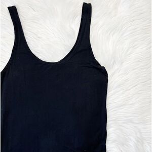 Forever 21 Soft Scoop Neck Tank Top Black Small